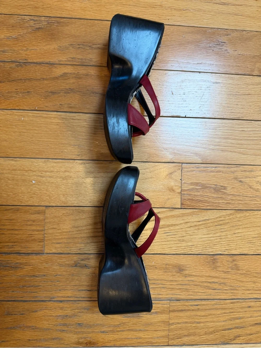 Steve Madden Red Strappy Platform Wedge Sandals Vintage Y2K Lizzie McGuire 7/7.5